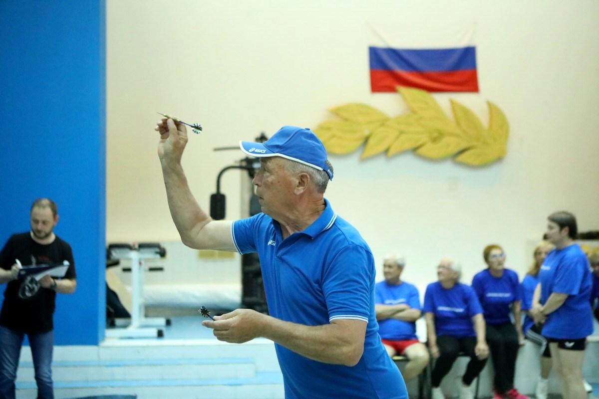 �����